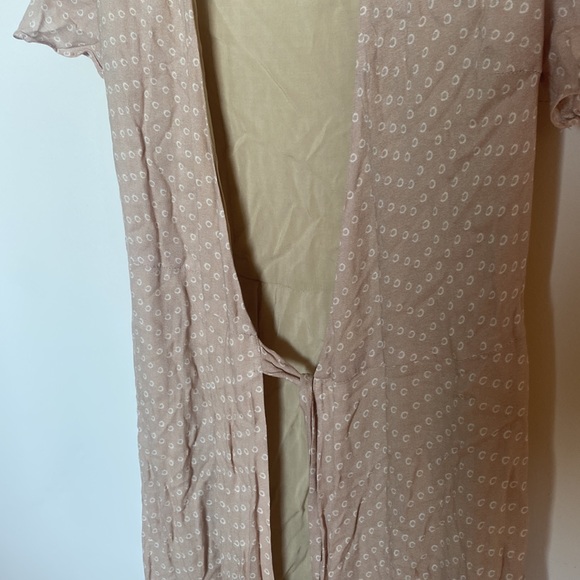 The Jetset Diaries tan maxi wrap dress - Picture 5 of 8